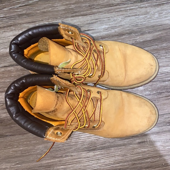 Womens Wheat Timberland Boots - Picture 3 of 4